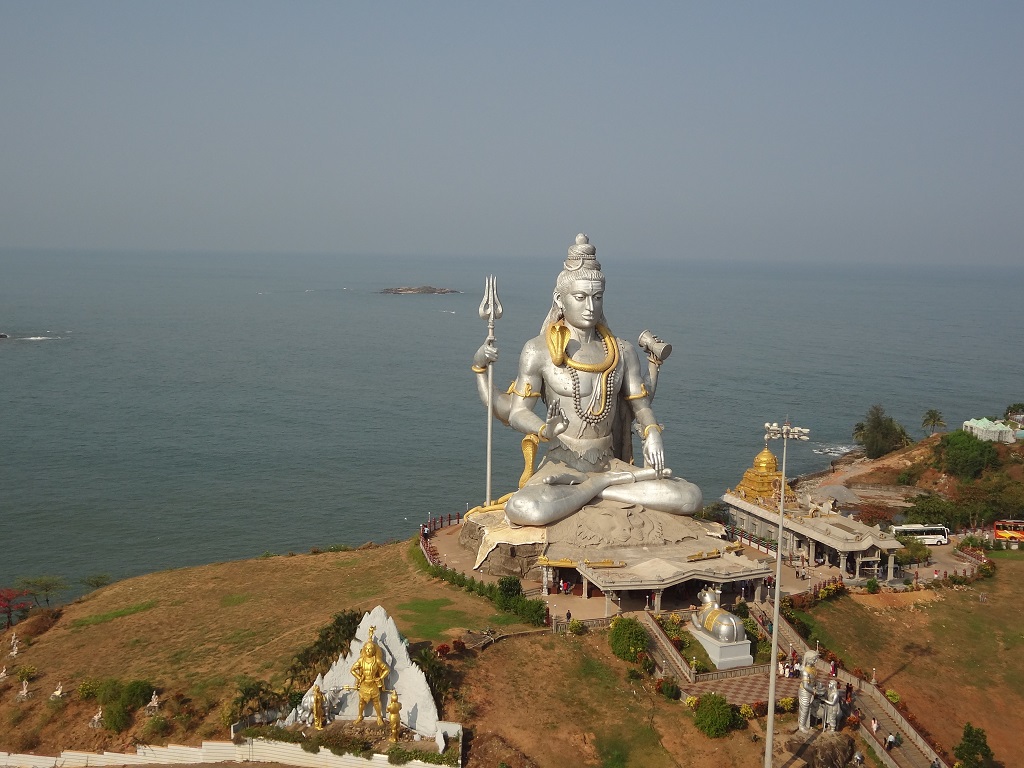 Murudeshwara: Temple | Beach | Shiva Statue - Adventure Buddha
