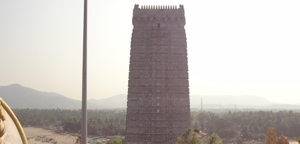 rajagopuram of Mrideshwara